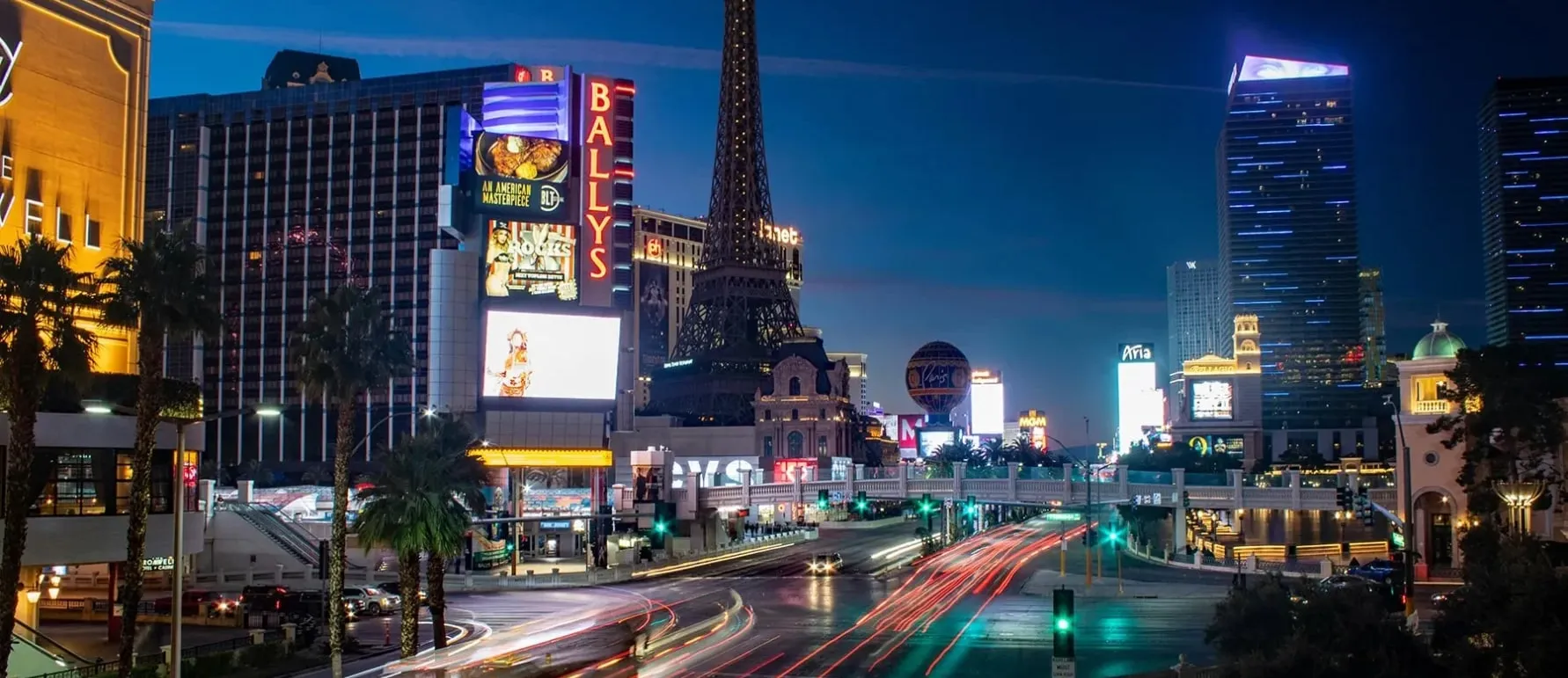 las-vegas-strip-night-lights-min